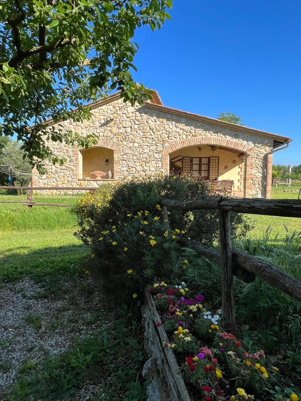 Agriturismo Podere Dell' Olmo Amelia Eksteriør billede